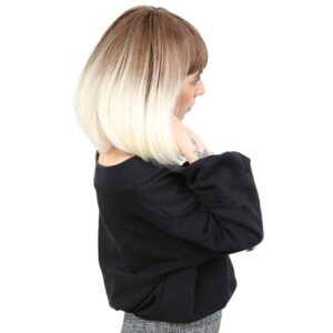 Kısa Küt Perçemli Fiber Sentetik Peruk - Kumral / Platin Ombreli 7 Kısa Küt Perçemli Fiber Sentetik Peruk - Kumral / Platin Ombreli