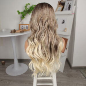 Bebek Kumralı Platin Ombre Ve Röfleli Fiber Sentetik Geniş Dalgalı Tül Peruk 12 Bebek Kumralı Platin Ombre Ve Röfleli Fiber Sentetik Geniş Dalgalı Tül Peruk
