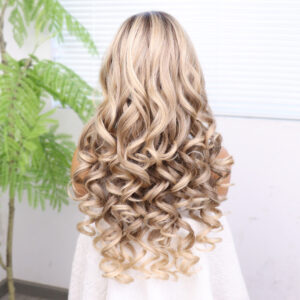 Kumral Platin Ombre Bebek Saçlı Fiber Sentetik Yoğun Dalgalı Tül Peruk 12 Kumral Platin Ombre Bebek Saçlı Fiber Sentetik Yoğun Dalgalı Tül Peruk
